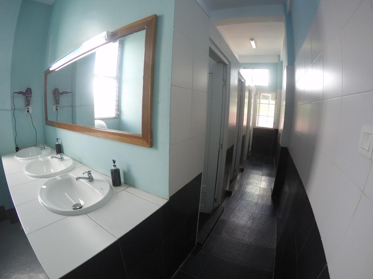Song Of Travel Hostel Nyaung Shwe Exterior photo