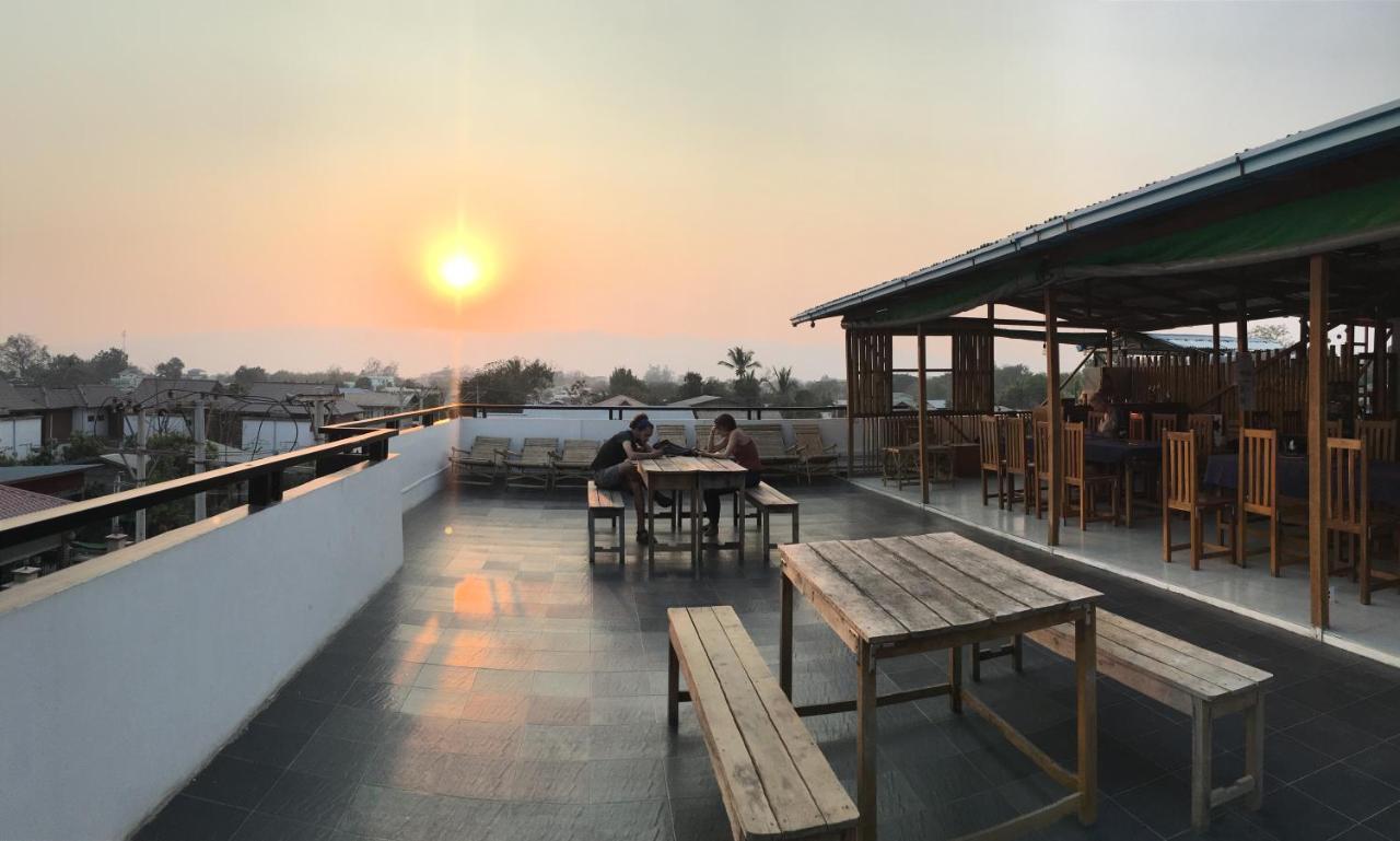 Song Of Travel Hostel Nyaung Shwe Exterior photo